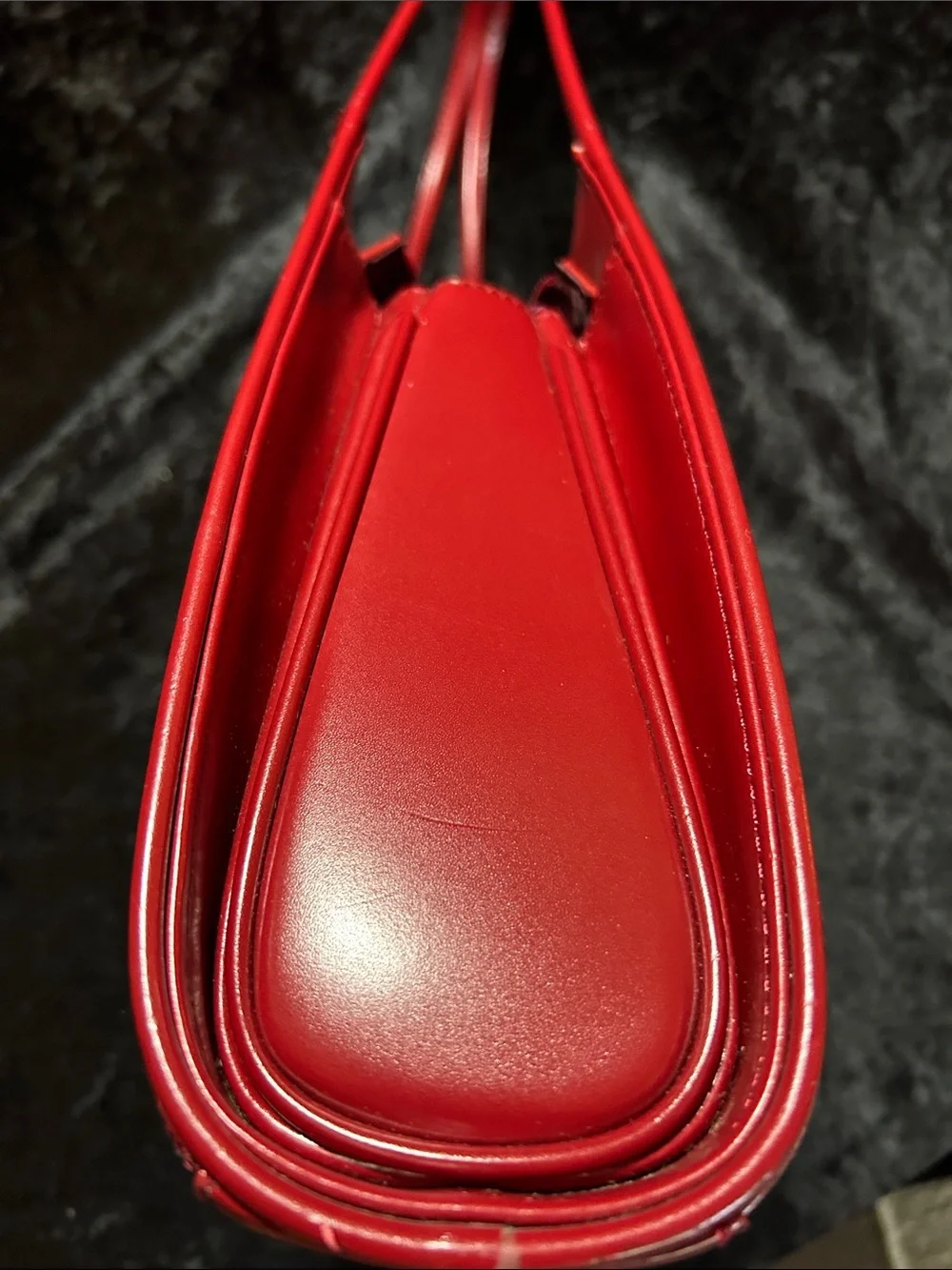 Red Croc-Effect Patent Shoulder Bag with Metallic Clasp